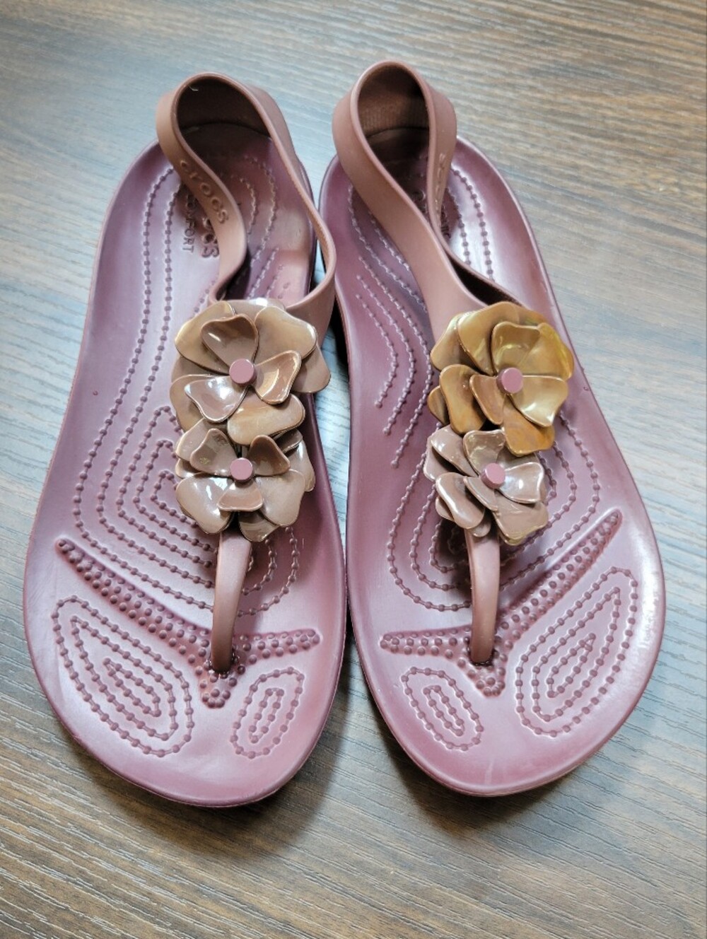 Crocs Serena Embellished Toe Post Sandals Women Size 6 Comfort Casual Beach Boho